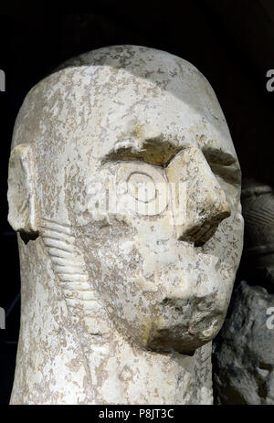 I giganti del Mont'e Prama. Testa. Calcare, Età del Ferro I. Cabras. Sardegna. L'Italia. Museo Archeologico Nazionale di Cabras. Sardegna, Italia. Foto Stock