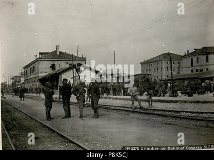 . 568 Urlauber am Bahnhof Casarsa 30.7.18. (BildID 15621365) Foto Stock