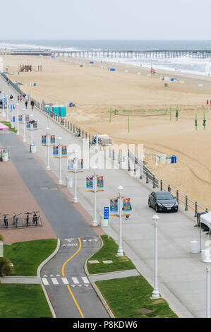 Virginia Beach, VA-Agosto 31, 2017: mattina set-up attività sul lungomare su Labor Day weekend a Virginia Beach, VA. Foto Stock