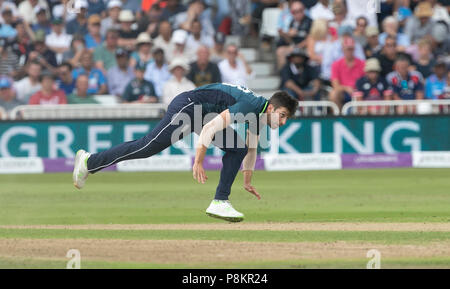 Nottingham, Regno Unito. 12 luglio 2018, Royal London, una giornata internazionale, Inghilterra v India, Trent Bridge, contrassegnare il legno bowling per Inghilterra Credito: David Kissman/Alamy Live News Foto Stock