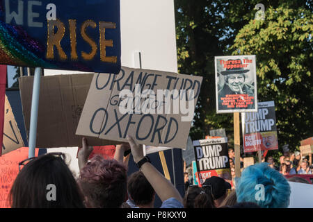 Londra, Regno Unito. 12 Luglio, 2018. Trump Demo, il Palazzo di Blenheim Credito: Graham Lenton/Alamy Live News Foto Stock