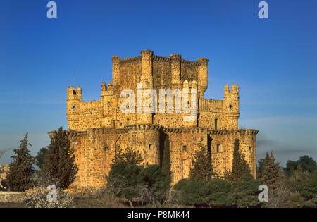 Castello di Lopez de Ayala famiglia, conta di Fuensalida, in Guadamur, provincia di Toledo, Castilla la Mancha, in Spagna Foto Stock