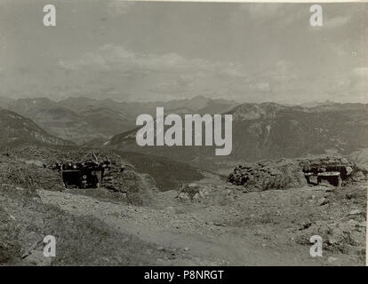 591 Zwei 8 cm Geschütze in Stellung, Batterie 2-40. Standpunkt, Mauthner Alpe. Aufgenommen, am 23.Settembre 1915. (BildID 15462358) Foto Stock