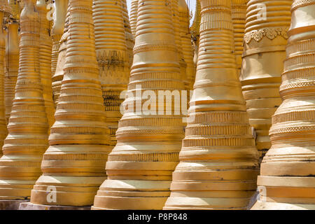 Shwe Inn Dein Gold stupas, Myanmar (Birmania) Foto Stock