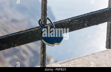 Lucchetto a forma di cuore, Santorini, Grecia Foto Stock
