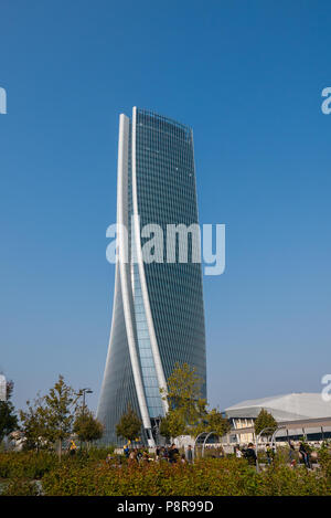 Milano, 15 ottobre 2017 - Hadid torre in 'vita di città' complesso in 3 Torri Milano posto, edifici moderni e condomini. Foto Stock