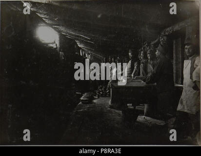 433 Notbäckerei von innen gesehen. Palikrowy, 3.XI.1915. (BildID 15454104) Foto Stock