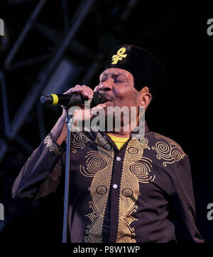 Cornbury giorno del Festival "1 - 13 luglio 2018. Jimmy Cliff esibirsi sul palco, grande Tew station wagon, Oxfordshire, Regno Unito Foto Stock