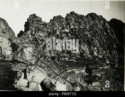 . 530 Standpunkt Passo Paradiso, Eigenes Lager am Passe Paradiso, Artilleriebeobachter. (BildID 15423318) Foto Stock