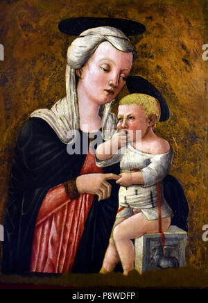 Madonna col Bambino - Madonna col Bambino di pittore sconosciuto da Venezia Italia del Quattrocento, italiano. Foto Stock