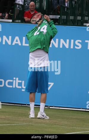 Liverpool ,Uk Martina Hingis e John Mcenroe GIOCARE AL TORNEO DI LIVERPOOL credit Ian Fairbrother/Alamy Stock Foto Foto Stock