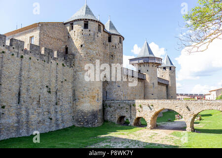 La Cité medievale di Carcassonne, dipartimento francese dell Aude, Regione Occitanie, Francia. Lo Château Comtal. Foto Stock