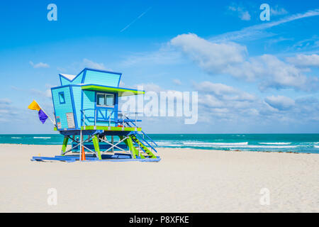 Miami Beach Lifeguard Stand in Florida Sunshine Foto Stock