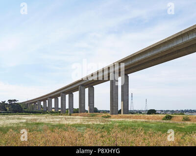 Orwell ponte portante la A14 sul fiume Orwell Near Ipswich Suffolk Foto Stock