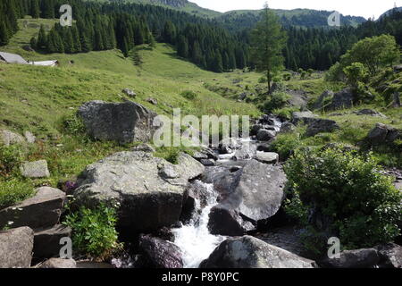 La catena montuosa del Lagorai la gamma della montagna nelle Alpi orientali in Trentino, Italia Foto Stock