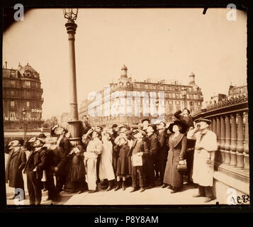 279 Eugène Atget - L'Éclipse, avril 1912 - Foto Stock