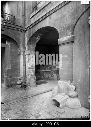 334 Hôtel de Lauzun ou hôtel de Pimodan - Gouttière cannelée et départ d'escalier - Paris 04 - Médiathèque de l'architecture et du patrimoine - APMH00037603 Foto Stock