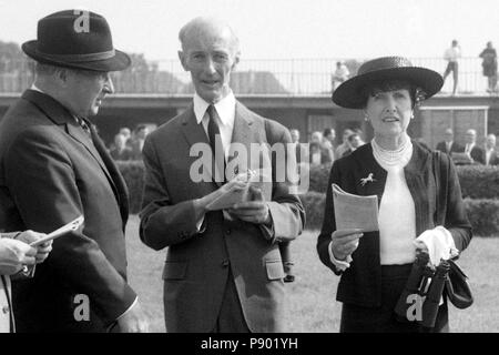 Leipzig, Consul Rudi Mehl (sinistra), Maria Mehl-Muelhens e il Dott. med. Guenter Gereke in verticale Foto Stock