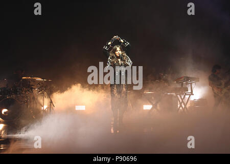 Cantante Amercian-Cuban Camila Cabello effettuando in corrispondenza di O2 Brixton Academy di Londra come parte del suo non essere mai lo stesso tour martedì 12 giugno 2018 (foto di Ian Bines/WENN) dotata di: Camila Cabello dove: Londra, Regno Unito quando: 12 giu 2018 Credit: WENN.com Foto Stock