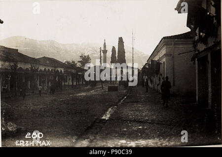 . 326 Hauptstrasse a Tirana. (BildID 15571785) Foto Stock