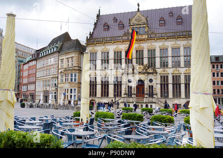BREMEN, Germania - 23 Marzo 2016: storico facciate di case sulla piazza del mercato. Nel luglio 2004 gli edifici erano elencati come Patrimonio Mondiale UNESCO S Foto Stock