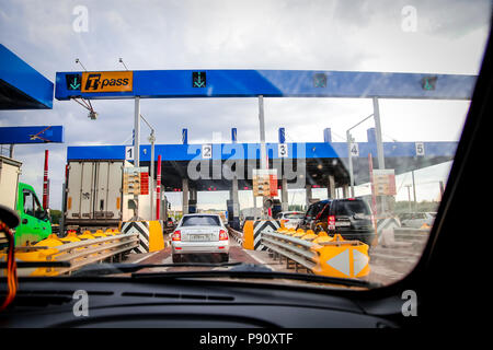 Ingresso al terminale della strada a pedaggio. Foto Stock