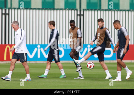 Mosca, Russia, 14 luglio 2018. Formazione FRANCESE A MOSCA - i giocatori durante il corso di formazione in Francia tenuto vicino al Luzhniki Stadium di Mosca, Russia. (Foto: Ricardo Moreira/Fotoarena) Credito: Foto Arena LTDA/Alamy Live News Foto Stock