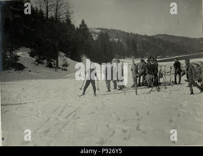 418 Militär Skilaufen a Villach. Offizierslaufen Ziel. (BildID 15468053) Foto Stock