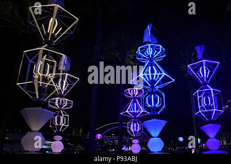 Sydney Australia - Giu 04, 2018. Visibile Dynamics è progettato per intrighi e affascinare i visitatori dal disegno in a testimoniare la magia della luce. Vi Foto Stock