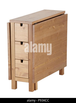 In legno tavolo pieghevole isolati su sfondo bianco. Includere il percorso di clipping Foto Stock