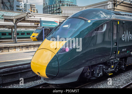 Treno locomotiva Hitachi Classe 800 Intercity-Express presso la stazione di Paddington, Londra, Regno Unito Foto Stock