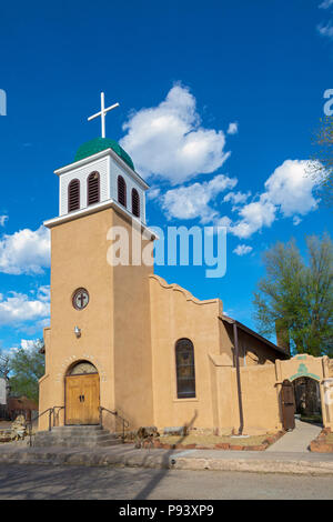 Nuovo Messico, Cerrillos, turchese Trail, National Scenic Byway, membro Hwy 14, San Giuseppe chiesa costruita 1922 Foto Stock