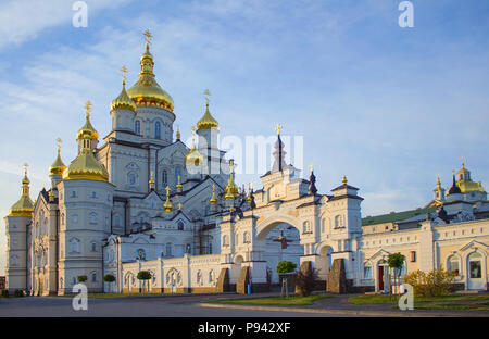 Foto di Pochayiv Lavra, Ucraina - 29 giugno 2018. Ora giorno Foto Stock