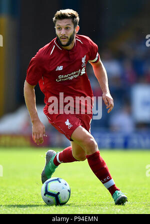 Liverpool è Adam Lallana in azione durante la pre-stagione corrisponde al controllo energetico Stadium, Bury. Stampa foto di associazione. Picture Data: Sabato 14 Luglio, 2018. Vedere PA storia SOCCER Bury. Foto di credito dovrebbe leggere: Anthony Devlin/filo PA. Restrizioni: solo uso editoriale nessun uso non autorizzato di audio, video, dati, calendari, club/campionato loghi o 'live' servizi. Online in corrispondenza uso limitato a 75 immagini, nessun video emulazione. Nessun uso in scommesse, giochi o un singolo giocatore/club/league pubblicazioni. Foto Stock