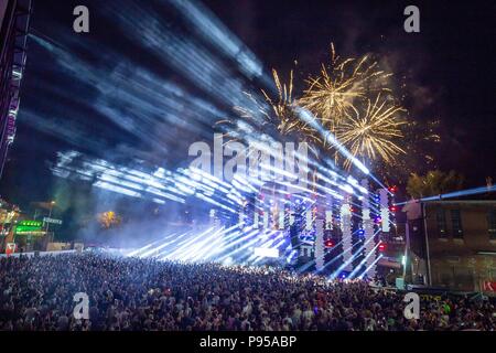 Voelklingen, Germania. 14 Luglio, 2018. Electro Magnetic Festival ha attirato circa 10.000 appassionati di musica elettronica. - Nessun filo SERVICE - Credit: Becker & Bredel/dpa/Alamy Live News Foto Stock