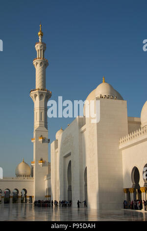 Emirati Arabi Uniti, Emirati Arabi, Abu Dhabi City, Sheikh Zayed Grande Moschea, costruito 1996 - 2007 Foto Stock