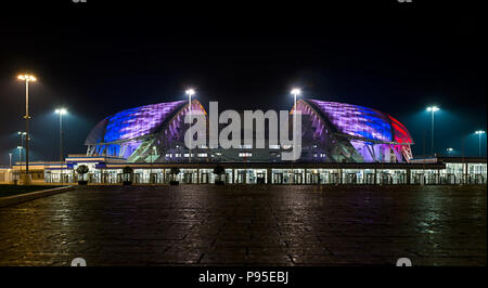 Sochi, Adler, Russia - 16 novembre 2017: Olympic Park nel quartiere Adlersky, Regione Krasnodar. Fisht Stadio Olimpico utilizzando nella cerimonia del Paralymp Foto Stock
