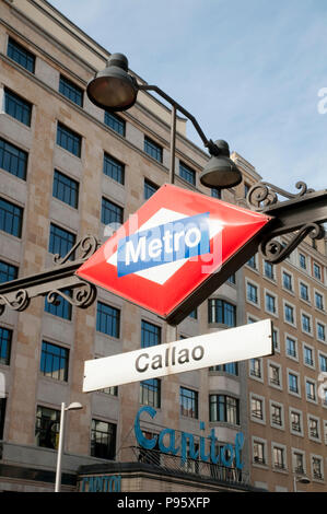 Metro Callao ingresso, chiudere la vista. Gran Vi-a street, Madrid, Spagna. Foto Stock