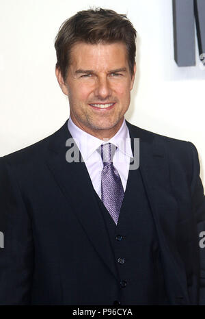 Londra - giu 13, 2018: Tom Cruise assiste il Regno Unito Premiere della missione: impossibile - Fallout tenutosi presso il BFI IMAX Foto Stock