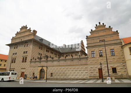 Palazzo Schwarzenberg, sede della Galleria nazionale di raccolta di Barogue art. Hradčanské Náměstí, Hradčany, Praga Cechia (Repubblica Ceca), Europa Foto Stock