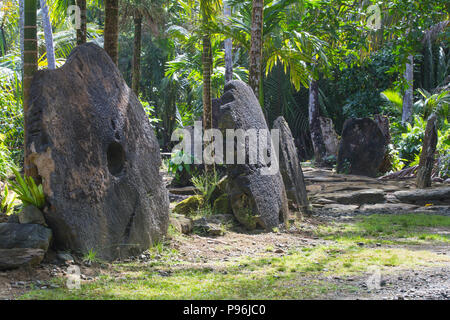 Il denaro in pietra, Yap, Isole Caroline, Stati Federati di Micronesia Foto Stock