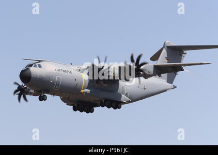 Un Airbus A400M presso il Royal International Air Tattoo 2018 a RAF Fairford, REGNO UNITO Foto Stock