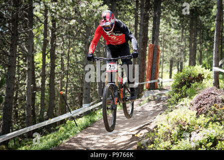 Vallnord, La Massana - Andorra. Il 15 luglio 2018. Gara in discesa, UCI, Moutain Bike World Cup, Vallnord Andorra. 15/07/2018 Credit: Martin Silva Cosentino / Alamy Live News Foto Stock