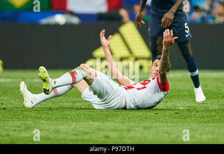 Mosca, Russia. Il 15 luglio 2018. Mario MANDZUKIC, Croazia Nr.17 triste, deluso, arrabbiato, emozioni, delusione e frustrazione, frustrato tristezza, disperato, disperazione, Francia - CROAZIA Calcio Coppa del Mondo FIFA 2018 in Russia, finale, stagione 2018/2019, luglio 15, 2018 in Luzhniki Stadium di Mosca, Russia. © Peter Schatz / Alamy Live News Foto Stock