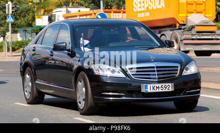 Helsinki, Finlandia. Il 16 luglio 2018. Presidente Sauli Niinistö essendo azionato al palazzo presidenziale per ospitare la riunione Credito: Hannu Mononen/Alamy Live News Foto Stock