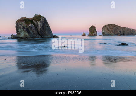 Primi albori dell'Harris spiaggia di Samuel H. Boardman membro Beach, Oregon, Stati Uniti. Foto Stock