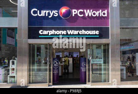 Currys PC World e Carphone Warehouse store su Oxford Street, London, Regno Unito Foto Stock