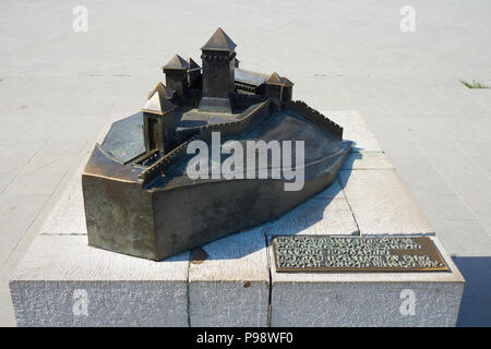 A Belgrado, in Serbia - 03 Maggio 2018: il modello in scala del castello nella Fortezza di Belgrado. Testo serbo qui: in questo luogo vi era il castello con una corte Foto Stock