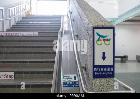 Comodo,servizio,bike,a piedi,rampa,Ruisui,treno stazione,,Hualien County,sud,d,Taipei, Taiwan, Cina,Cinese, Repubblica di Cina,roc,Asia,asiatica, Foto Stock