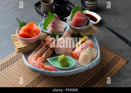 Grande sashimi set - cibo giapponese Foto Stock